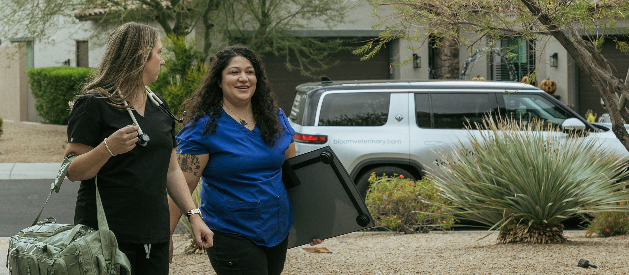 Bloom veterinary team outside the mobile vehicle in Scottsdale